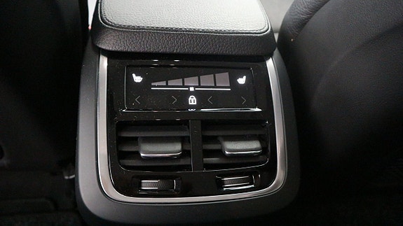 Volvo S90 19 of 29