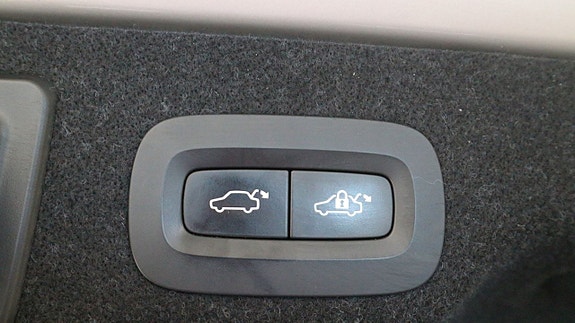 Volvo S90 21 of 29