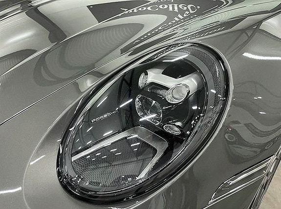 Porsche 911 Carrera 4S 11 of 22