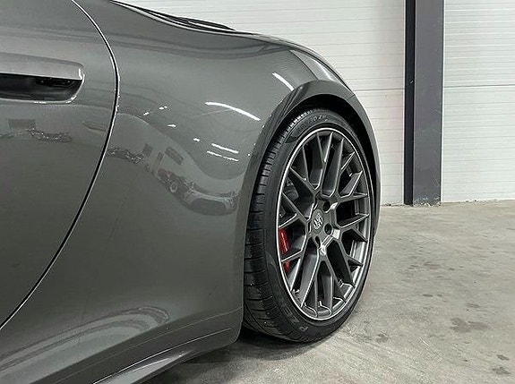 Porsche 911 Carrera 4S 14 of 22