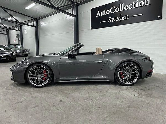 Porsche 911 Carrera 4S 5 of 5