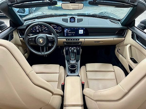 Porsche 911 Carrera 4S 21 of 22
