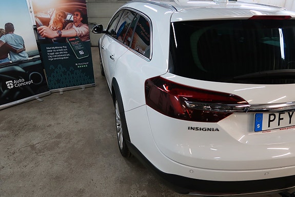 Opel Insignia Country Tourer 4 of 5