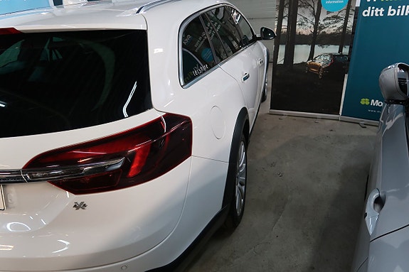 Opel Insignia Country Tourer 5 of 5