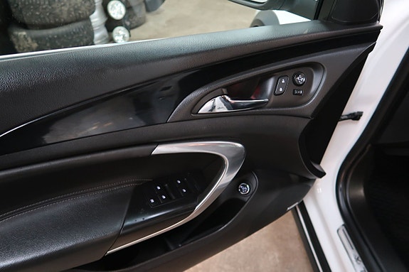 Opel Insignia Country Tourer 9 of 19