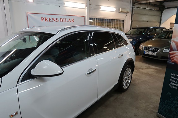Opel Insignia Country Tourer 3 of 5