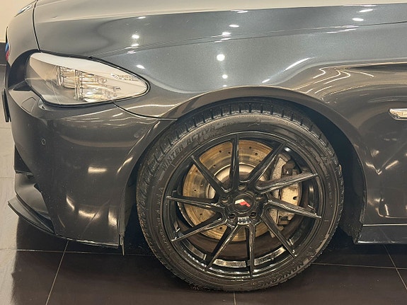 BMW M550d 4 of 5