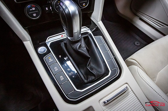 Volkswagen Passat 27 of 27