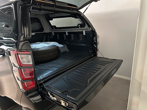 Isuzu D-max 11 of 18