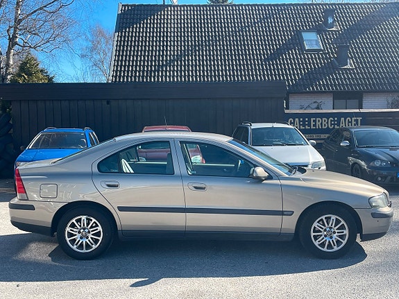 Volvo S60 5 of 7