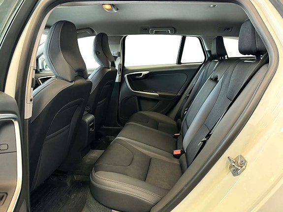 Volvo V60 10 of 21