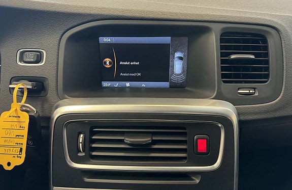 Volvo V60 14 of 21