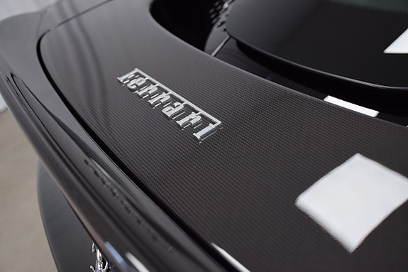 Ferrari SF90 Spider 22 of 29