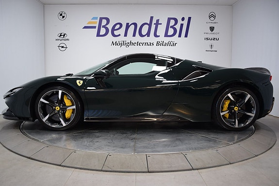 Ferrari SF90 Spider 26 of 29
