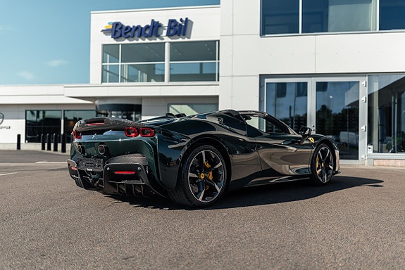 Ferrari SF90 Spider 12 of 29