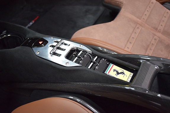 Ferrari SF90 Spider 20 of 29