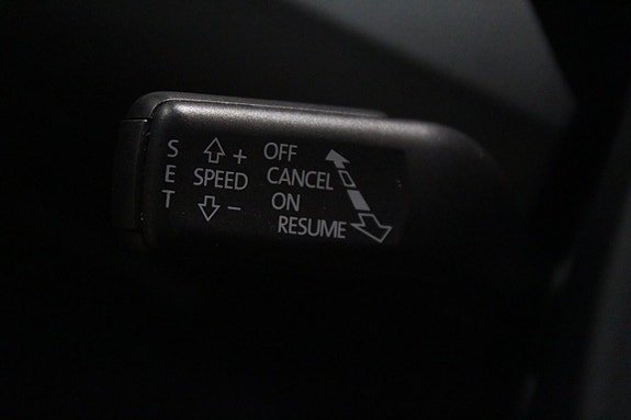 Volkswagen Passat 20 of 27