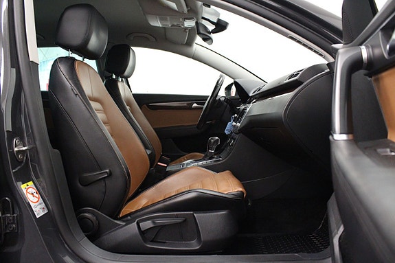 Volkswagen Passat 14 of 27