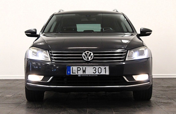 Volkswagen Passat 2 of 5