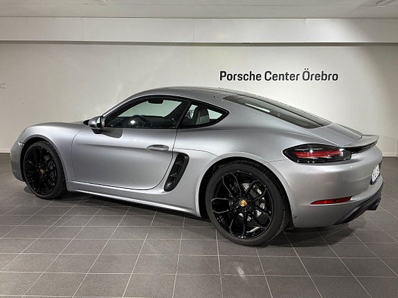 Porsche Cayman 2 of 5