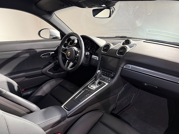Porsche Cayman 17 of 22