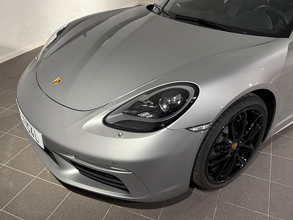 Porsche Cayman 9 of 22