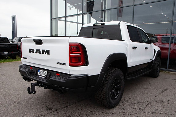 Dodge RAM 1500 4 of 5