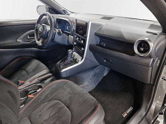 Toyota Yaris 11 of 21