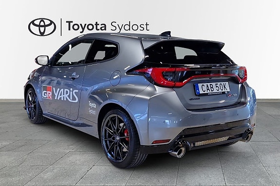 Toyota Yaris 5 of 21