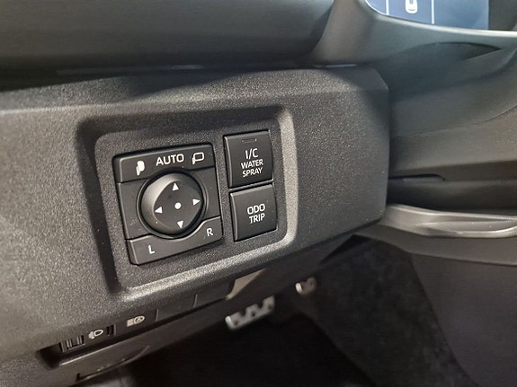 Toyota Yaris 18 of 21