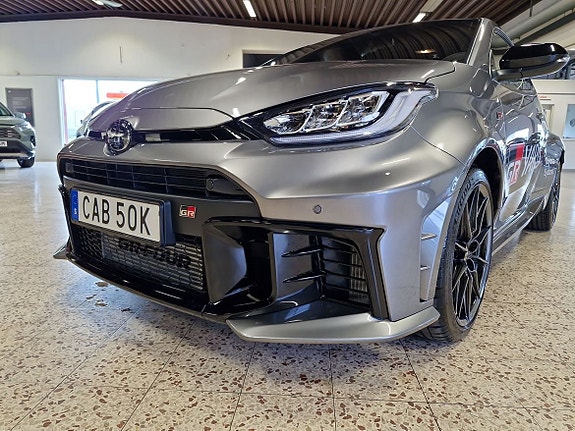 Toyota Yaris 17 of 21