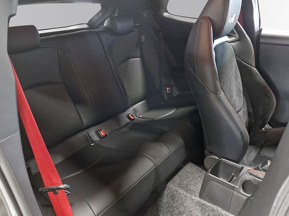 Toyota Yaris 13 of 21