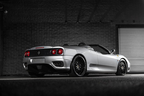 Ferrari 360 2 of 5