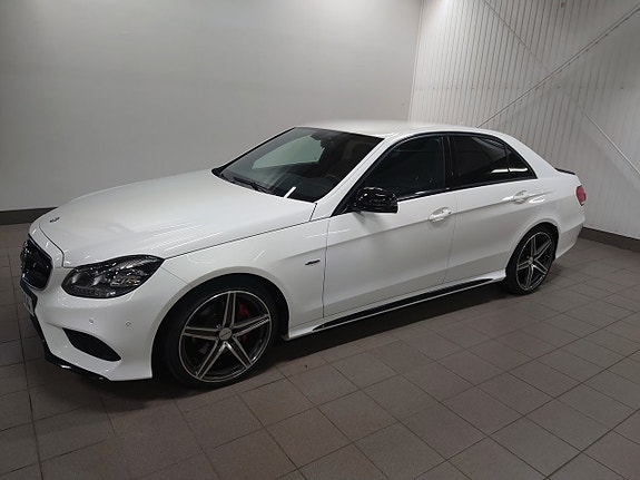Mercedes-Benz E220 4 of 5