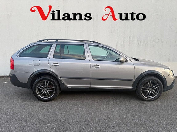 Skoda Octavia Scout 6 of 12