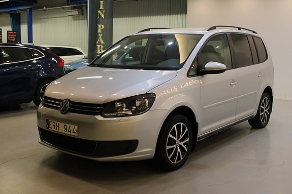 Volkswagen Touran 3 of 5