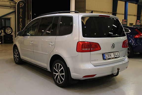 Volkswagen Touran 5 of 5