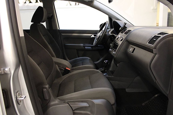 Volkswagen Touran 8 of 10
