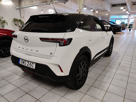 Opel Mokka-e 4 of 5