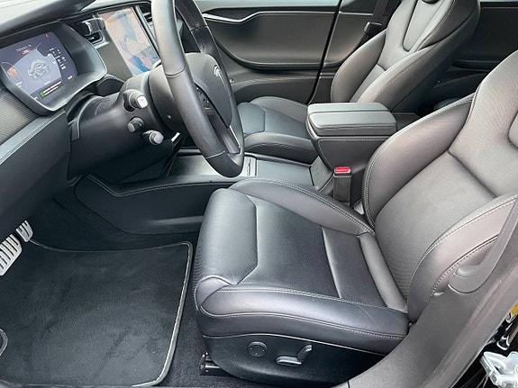 Tesla Model S 6 of 10