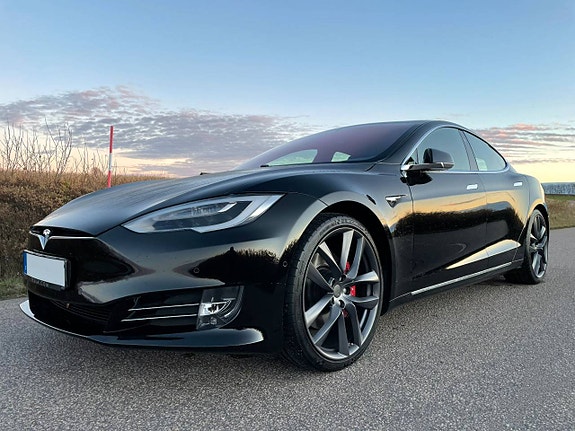 Tesla Model S 10 of 10