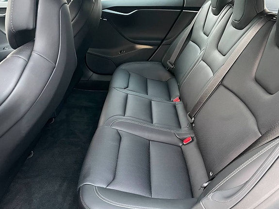 Tesla Model S 9 of 10