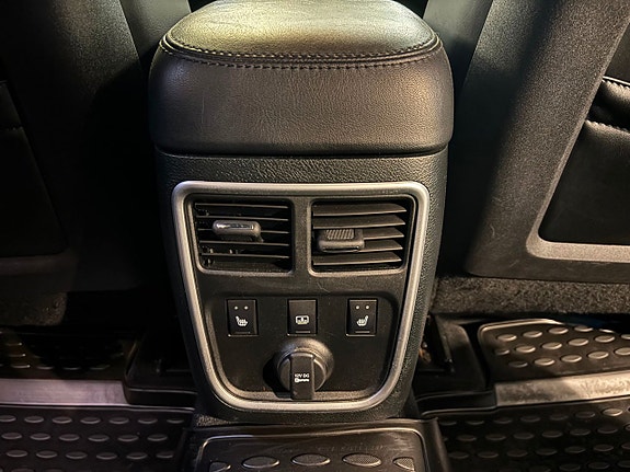 Chrysler 300C 21 of 29