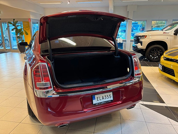 Chrysler 300C 25 of 29