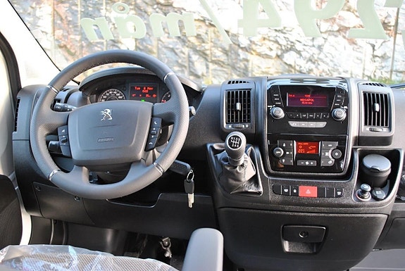 Peugeot Boxer 11 of 21