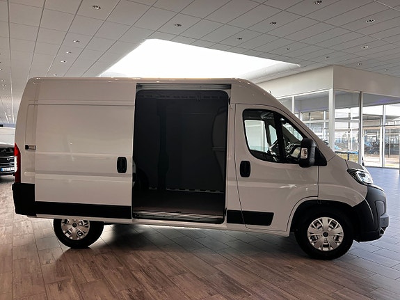Peugeot Boxer 16 of 18
