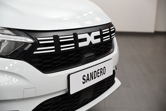 Dacia Sandero 6 of 29