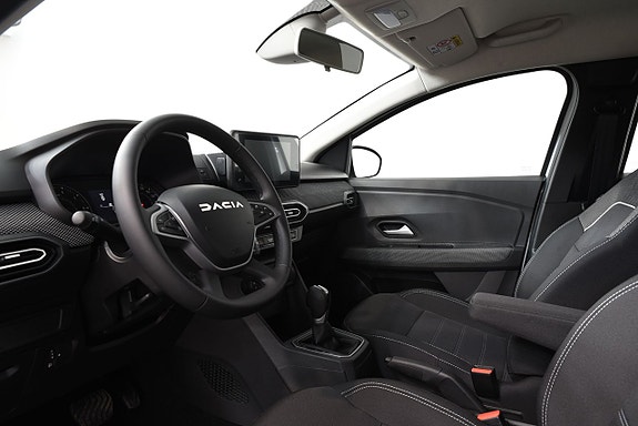 Dacia Sandero 7 of 29