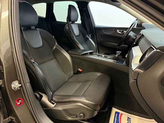 Volvo XC60 5 of 21