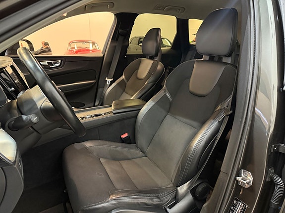 Volvo XC60 9 of 21